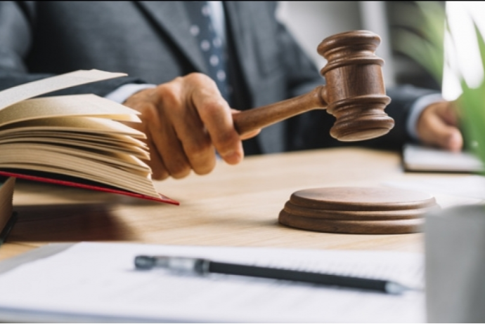 Azərbaycanda 11 bağlanmış bankın əmlakları hərraca çıxarılır
