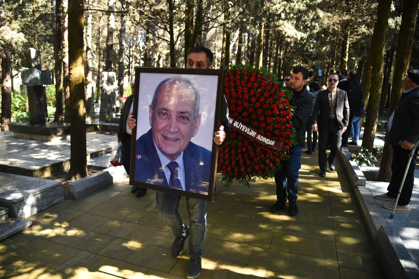 Xalq artisti Rasim Balayev I Fəxri xiyabanda dəfn edilib - YENİLƏNİB 1