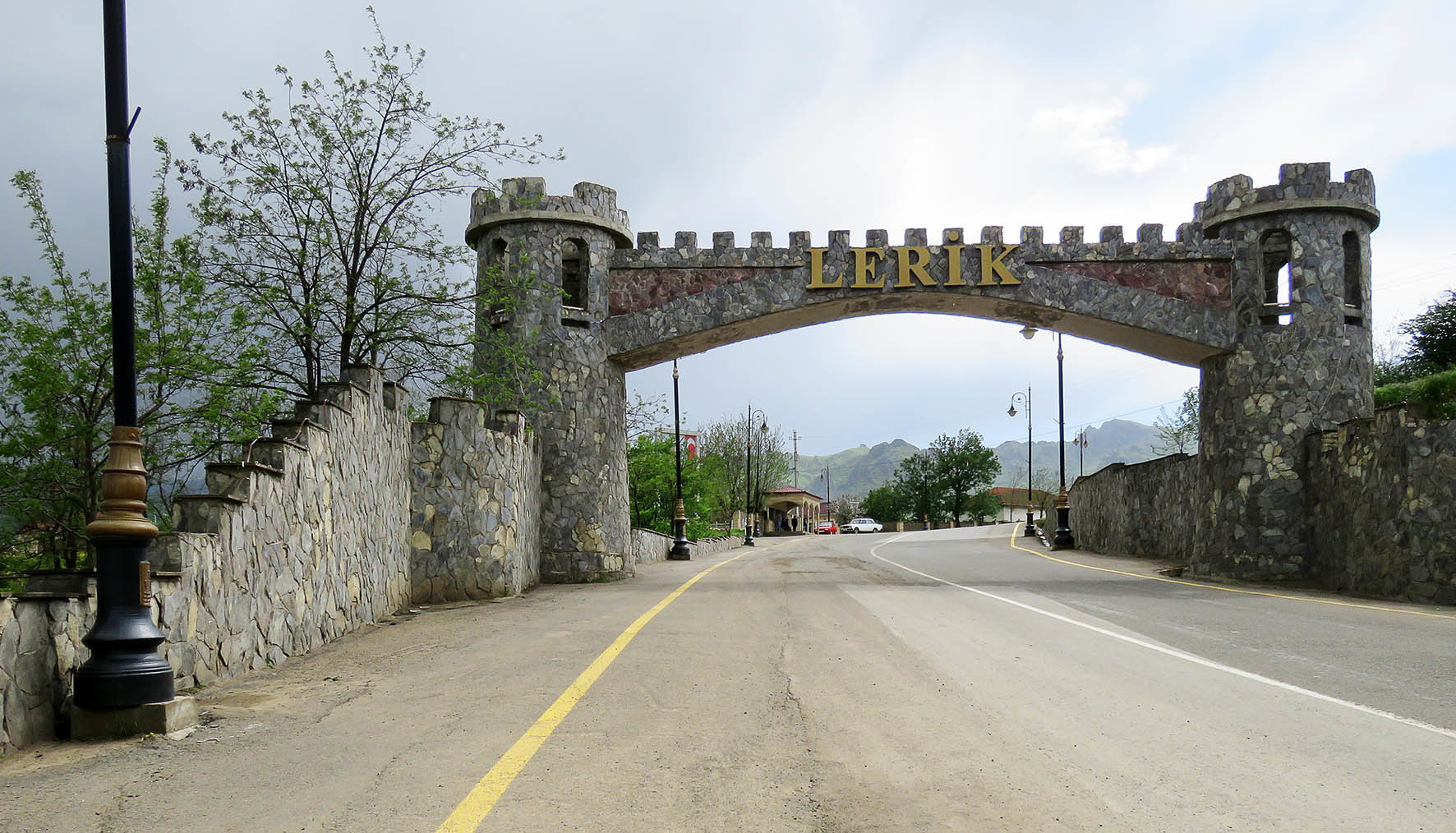 Lerikdə yollar təmir olunacaq