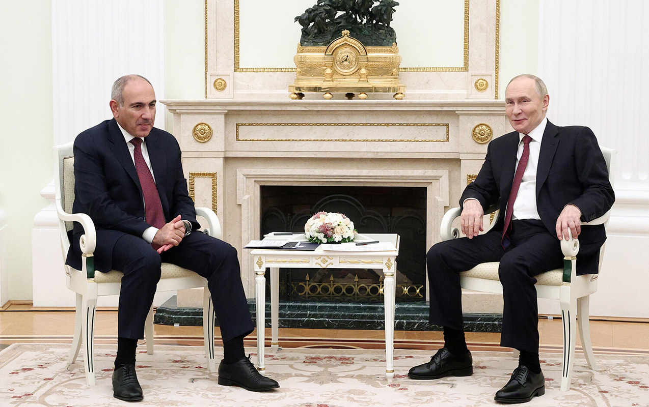 Moskvada Putin Paşinyanla görüş keçirir