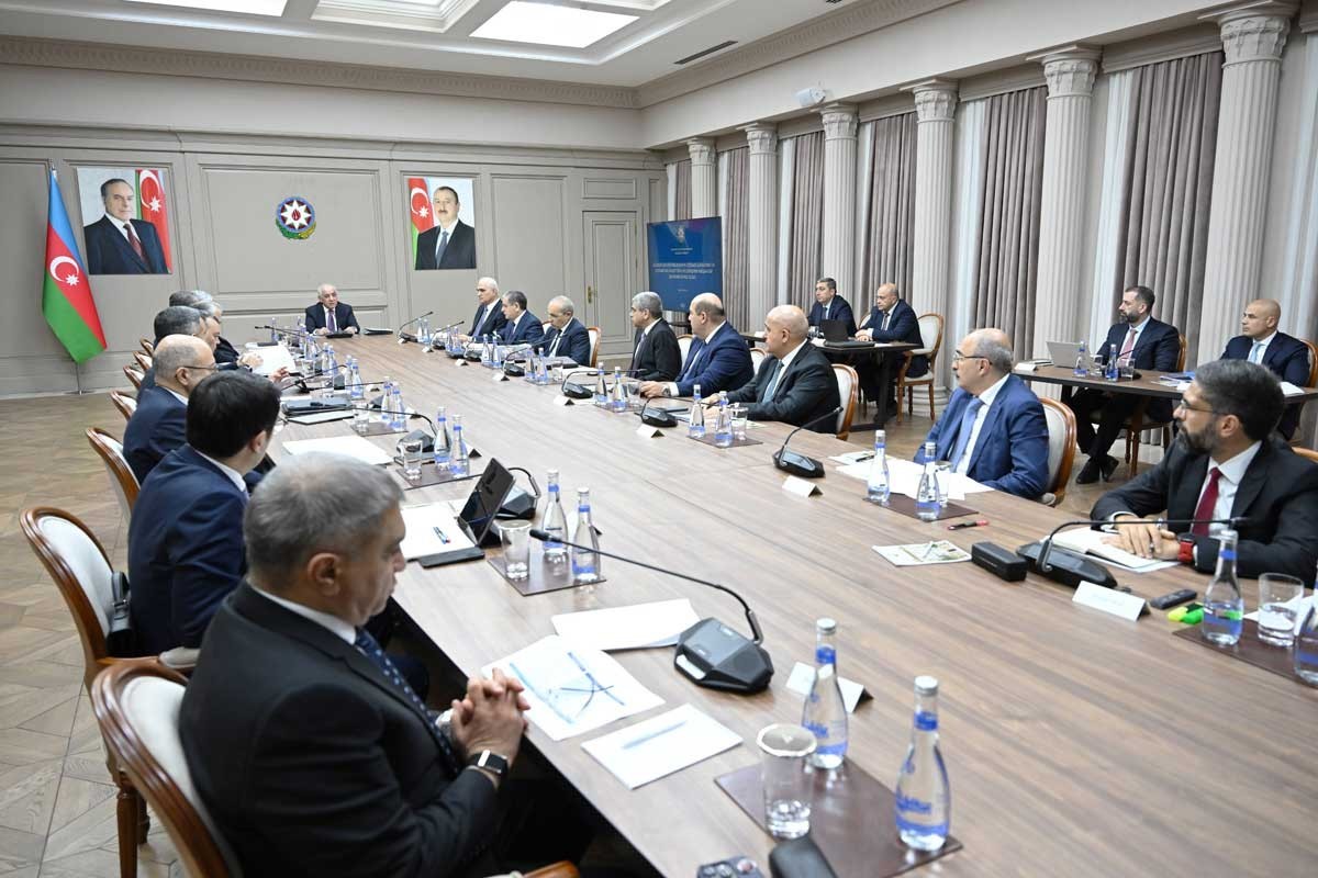 İqtisadi Şura və İnvestisiya Holdinqinin birgə iclası keçirilib, neft məhsullarına dair müzakirə aparılıb