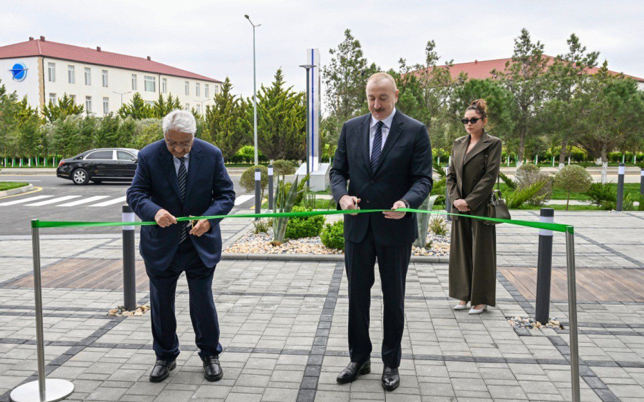 Prezident Milli Aviasiya Akademiyasında Beynəlxalq Təlim Mərkəzinin açılışında iştirak edib