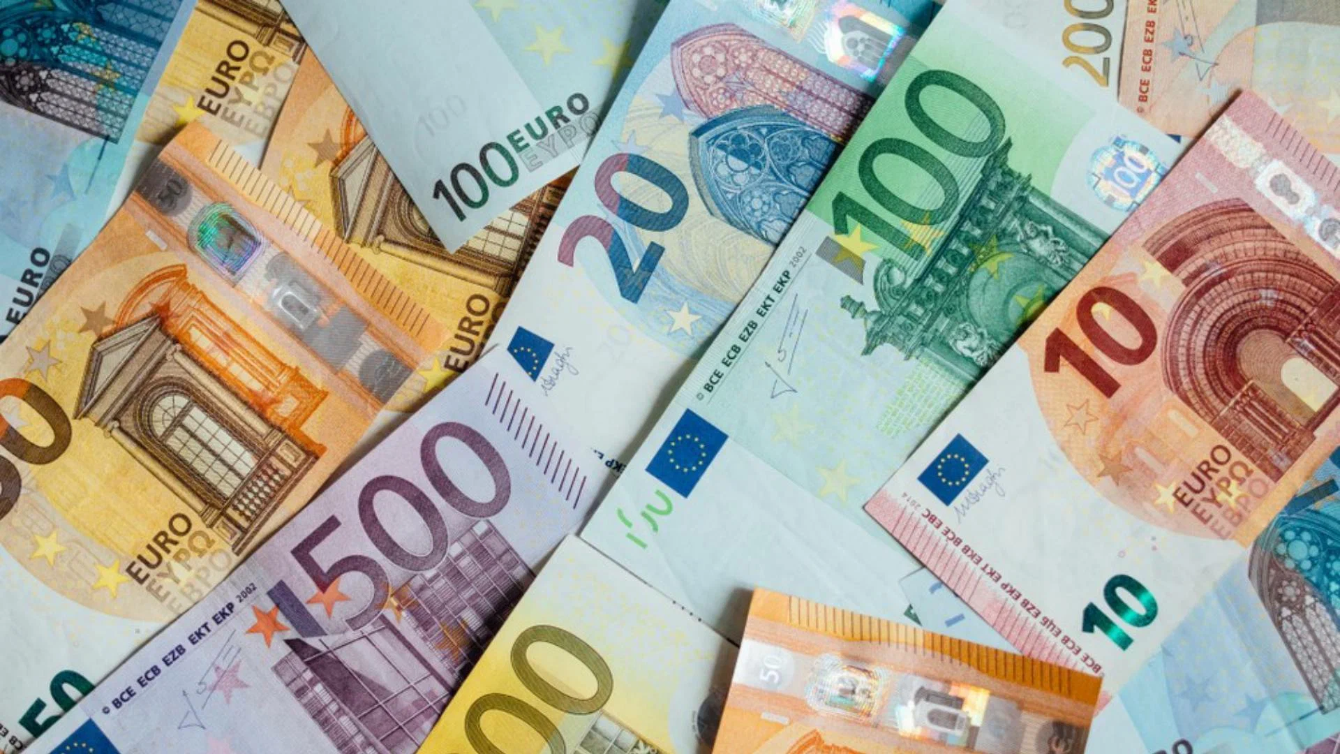 Fransa fermerlər üçün 20 milyon avroluq sosial vergiləri siləcək