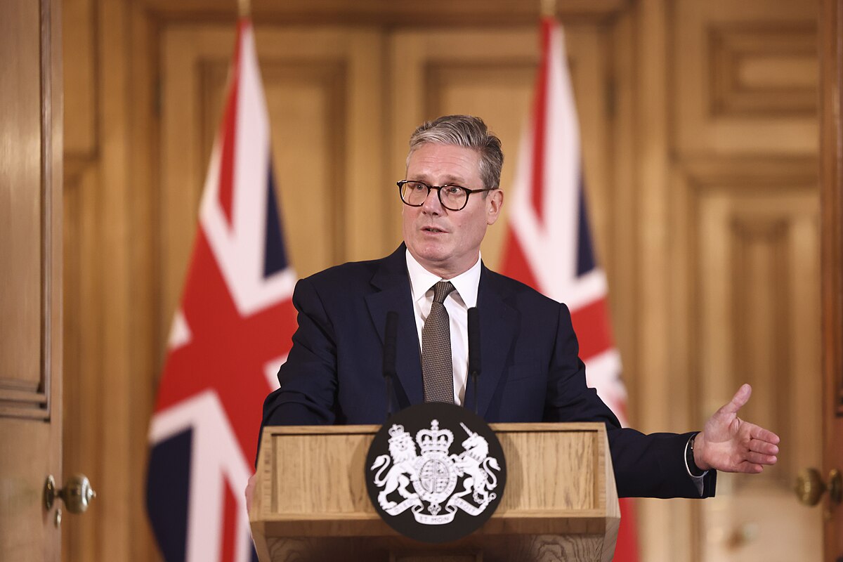 Starmer: Britaniya Hörmüz boğazından keçən gəmilərin pulunu ödəməkdən imtina edir