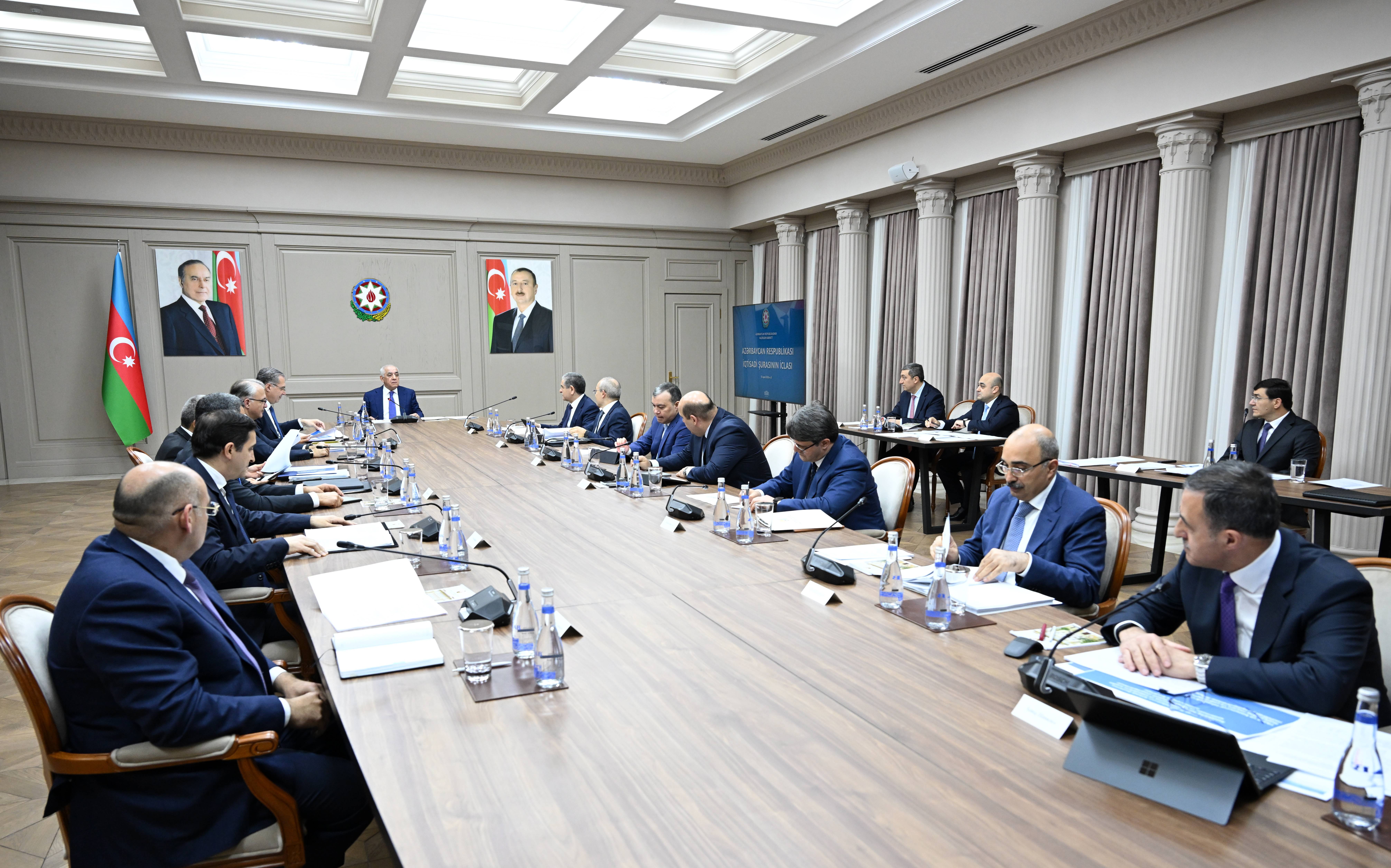 İqtisadi Şuranın növbəti iclası keçirilib