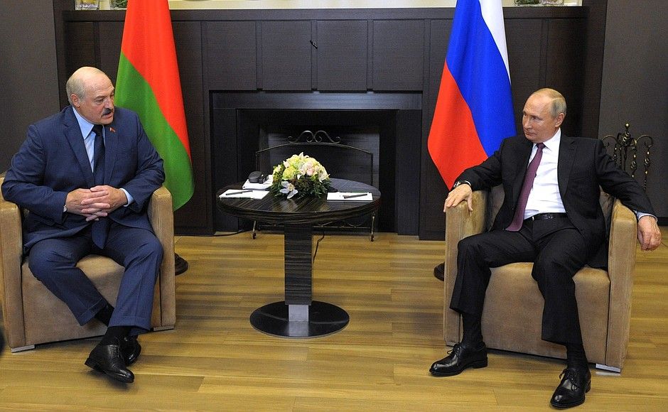 Putin və Lukaşenko telefon danışığı aparıblar