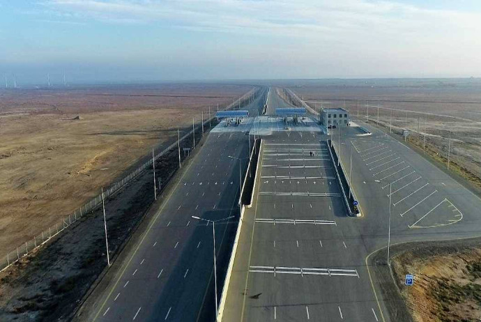 Ödənişli avtomagistrallarda maksimum sürət həddi saatda 130 km təsdiqləndi