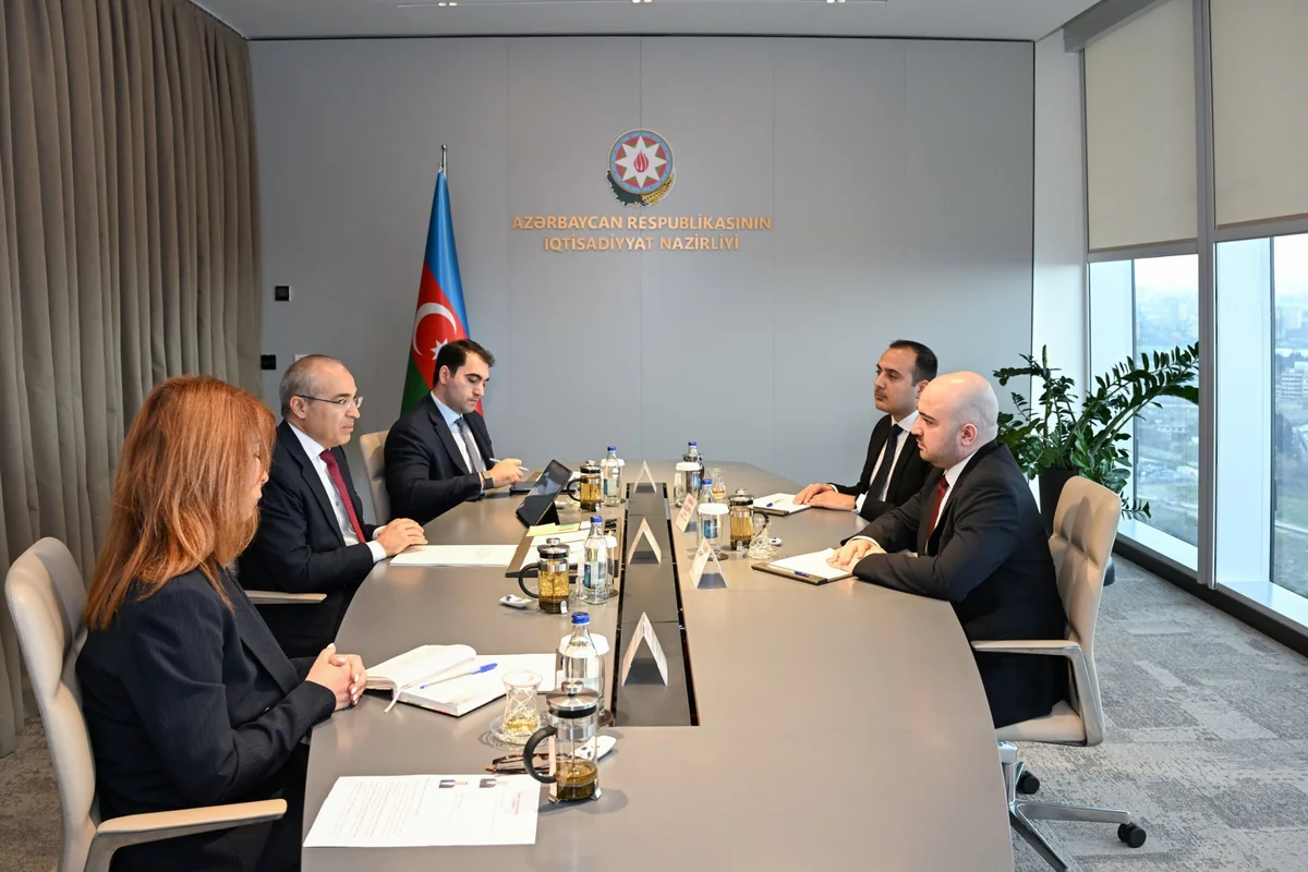 Mikayıl Cabbarov "Yüksəliş müsabiqəsi"nin qalibləri ilə görüşüb