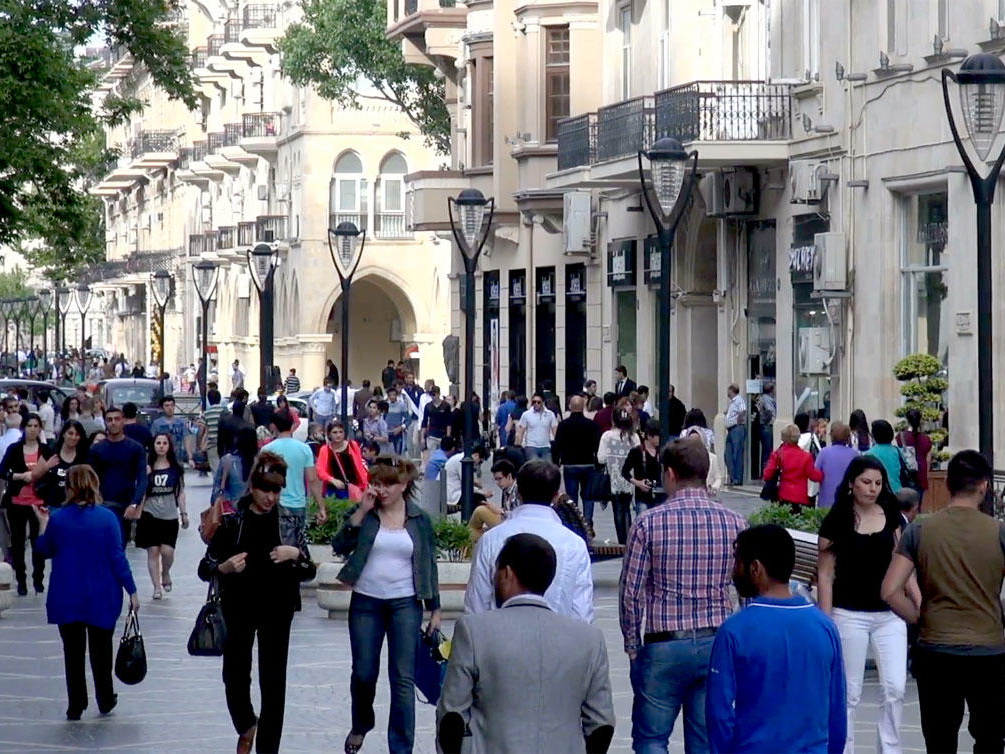 Azərbaycanda əhalinin sayı artıb