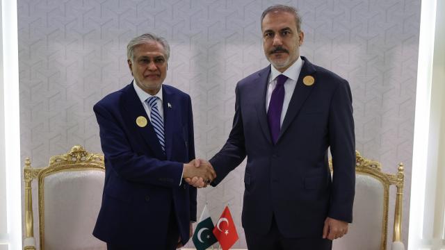 Türkiyə və Pakistan ABŞ-İran danışıqlarını müzakirə ediblər