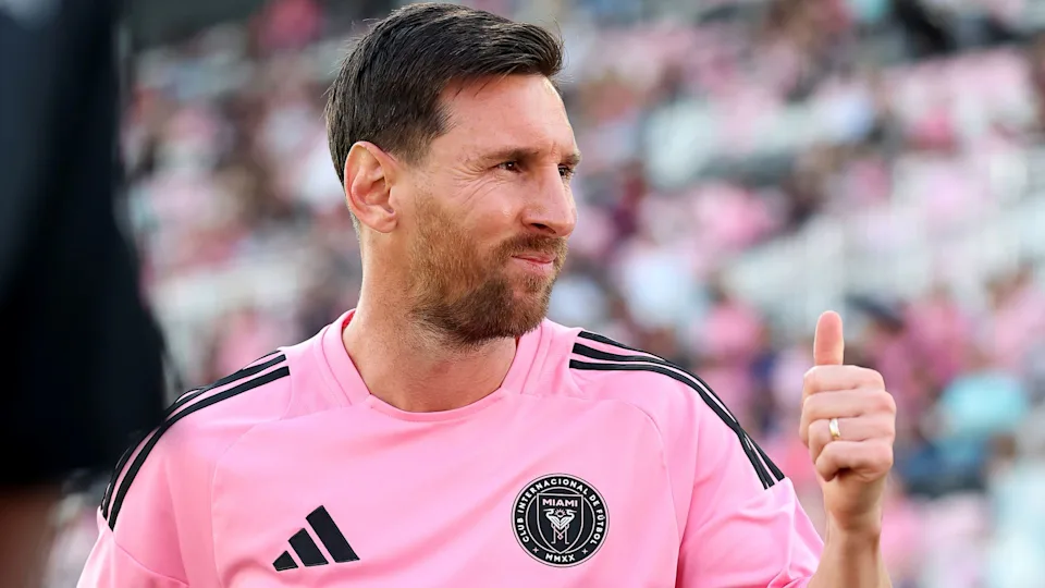 Messi İspaniyanın futbol klubunu satın alıb