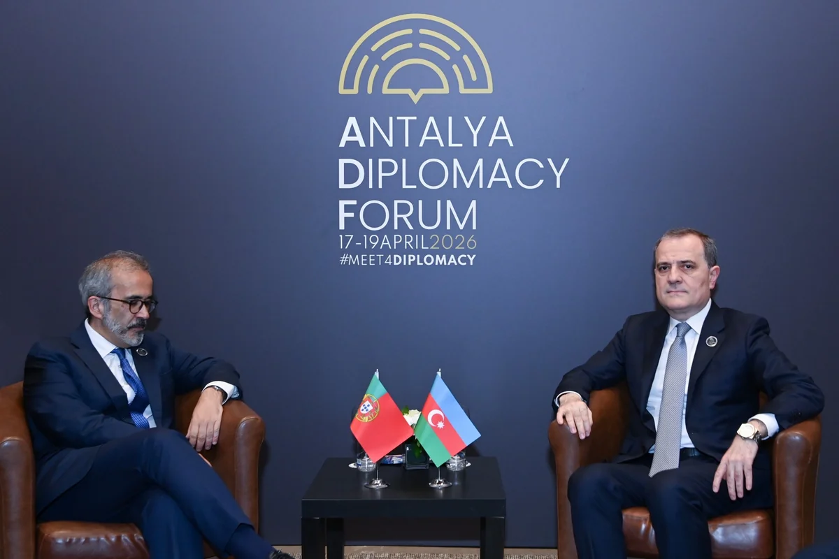 Ceyhun Bayramov Antalya Diplomatiya Forumu çərçivəsində portuqaliyalı həmkarı ilə görüşüb