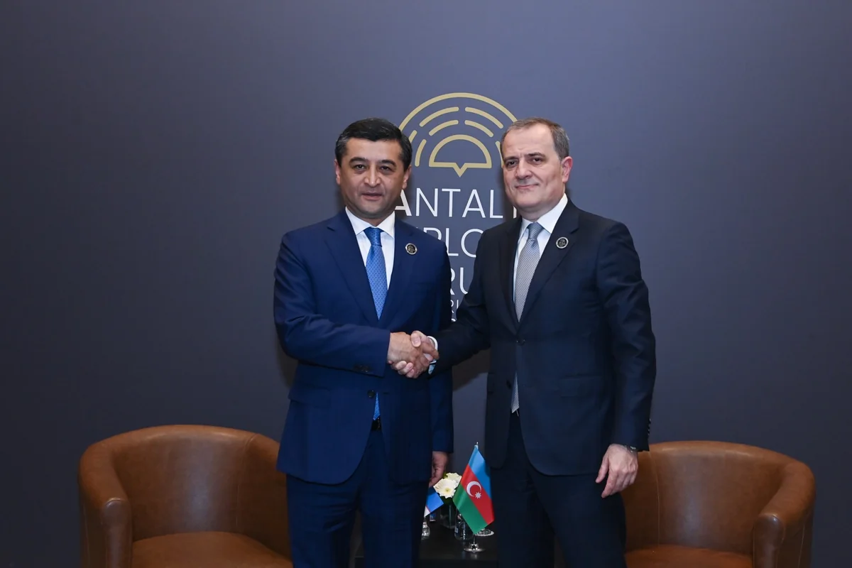 Ceyhun Bayramov və Bəxtiyor Saidov Yaxın Şərqdəki vəziyyəti müzakirə ediblər