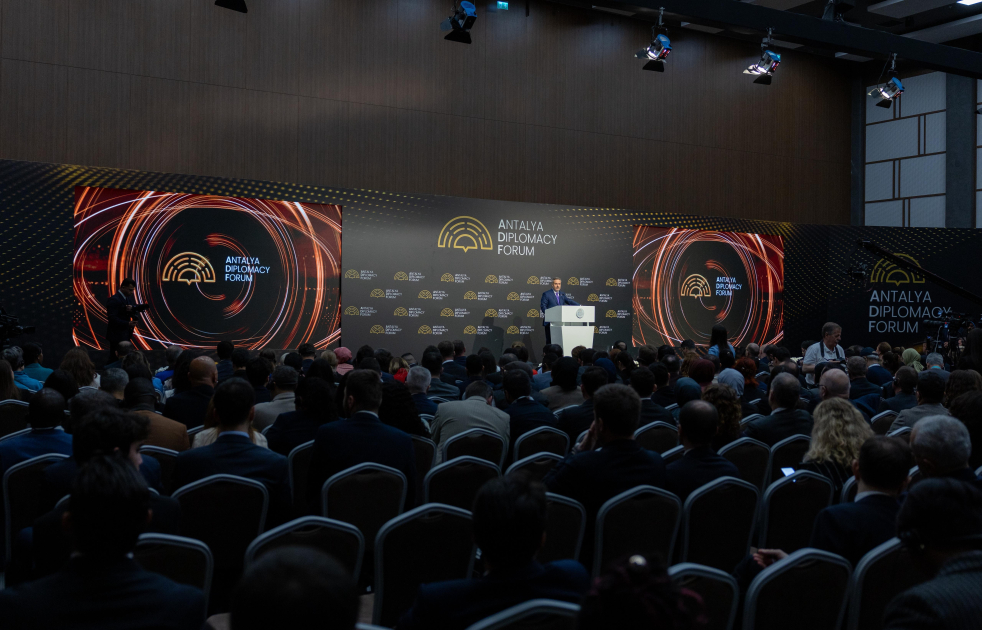 Azərbaycan Antalya Diplomatiya Forumunda təşəbbüskar aktor kimi çıxış etdi - RƏY