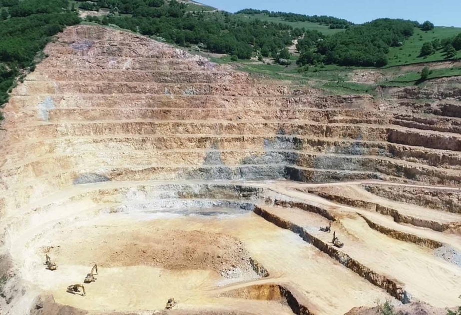 Azərbaycanda bir sıra qeyri-filiz faydalı qazıntı yataqları "AzerGold"a verilib