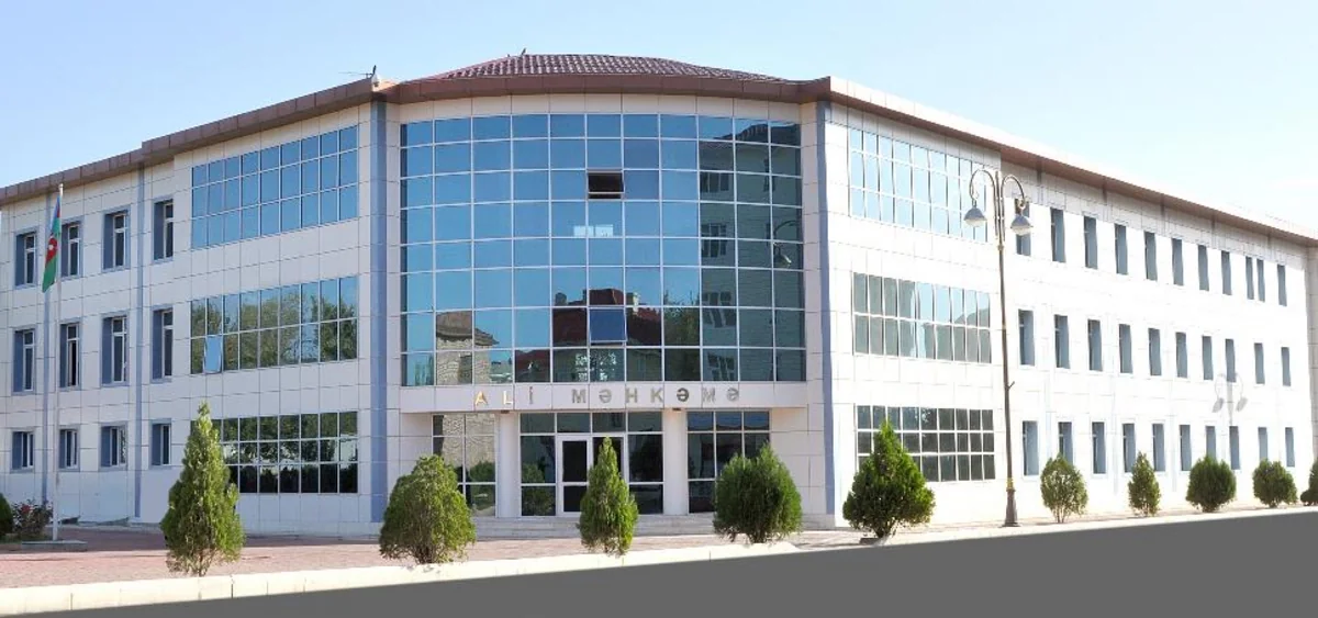 Naxçıvan Ali Məhkəməsində şöbə müdirlərinə artıq ödəniş edildiyi məlum olub