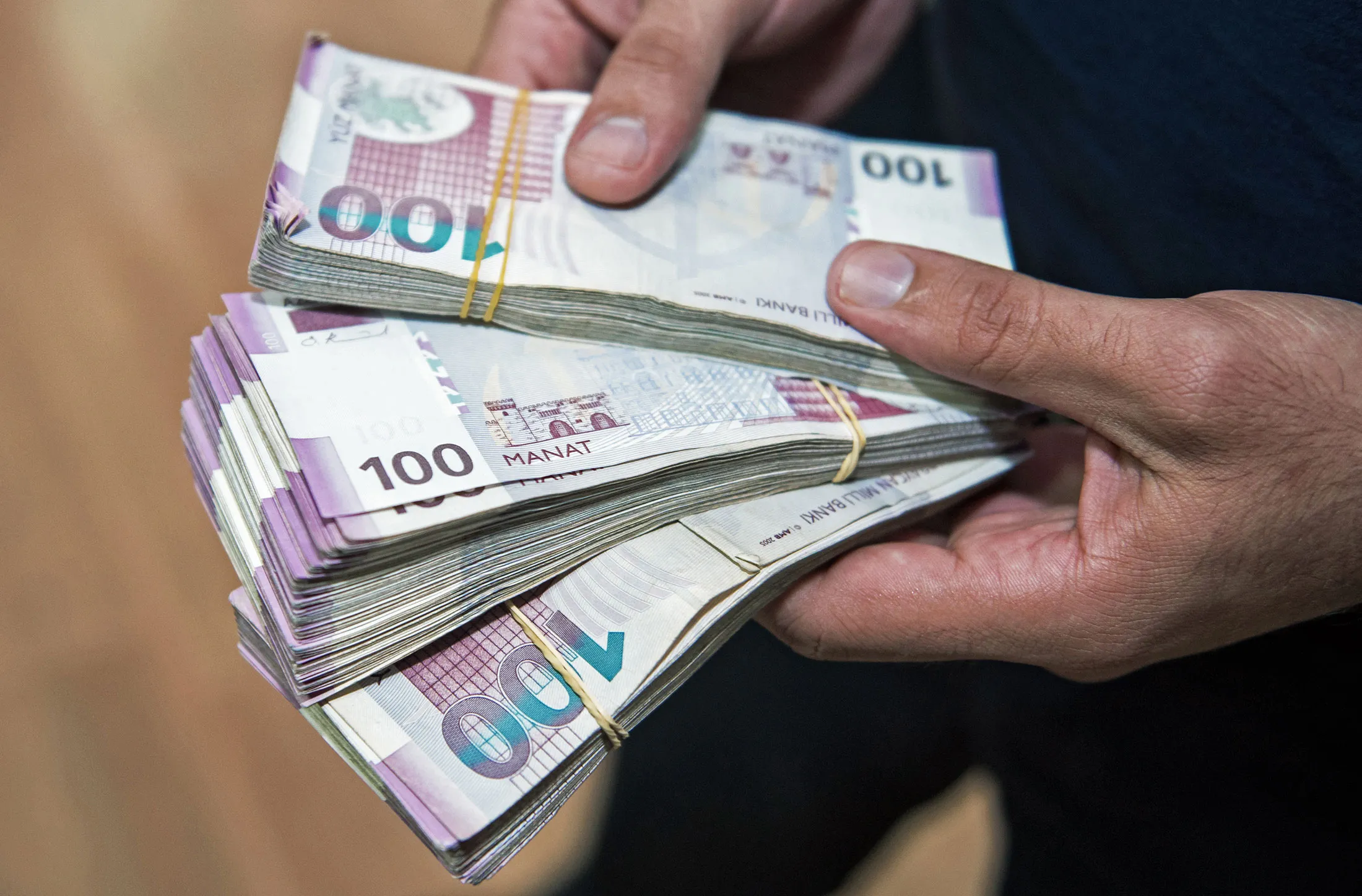 Ödənişli xidmətlərdən büdcəyə daxilolmalar 20 %-ə yaxın artıb