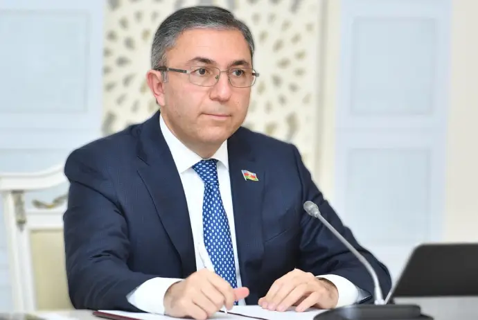 Dünya iqtisadiyyatının enerji asılılığı dəyişir: qlobal tələbatda yaşıl enerjinin rolu - RƏY