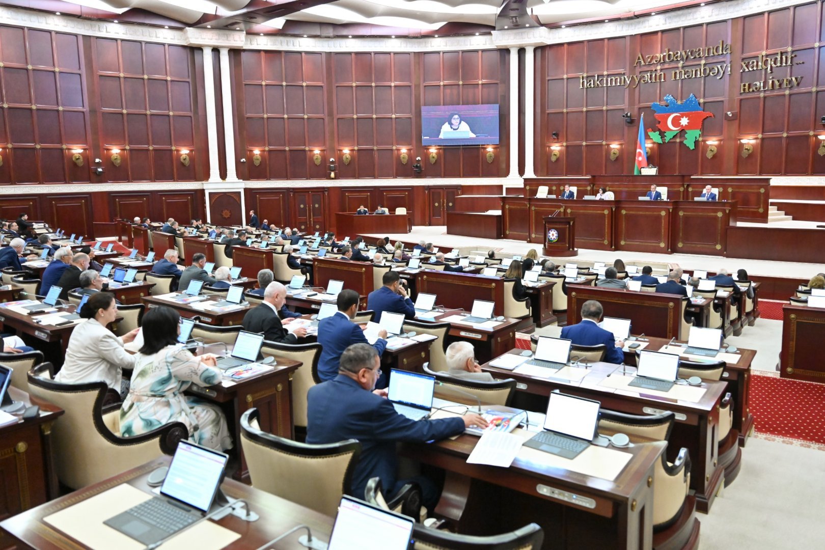 Milli Məclisin növbəti iclasının tarixi və gündəliyi məlum olub