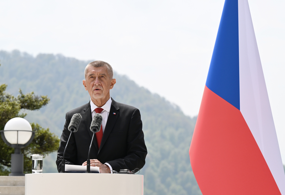 Çexiya Azərbaycana yeni hərbi təlim təyyarəsini təklif edib