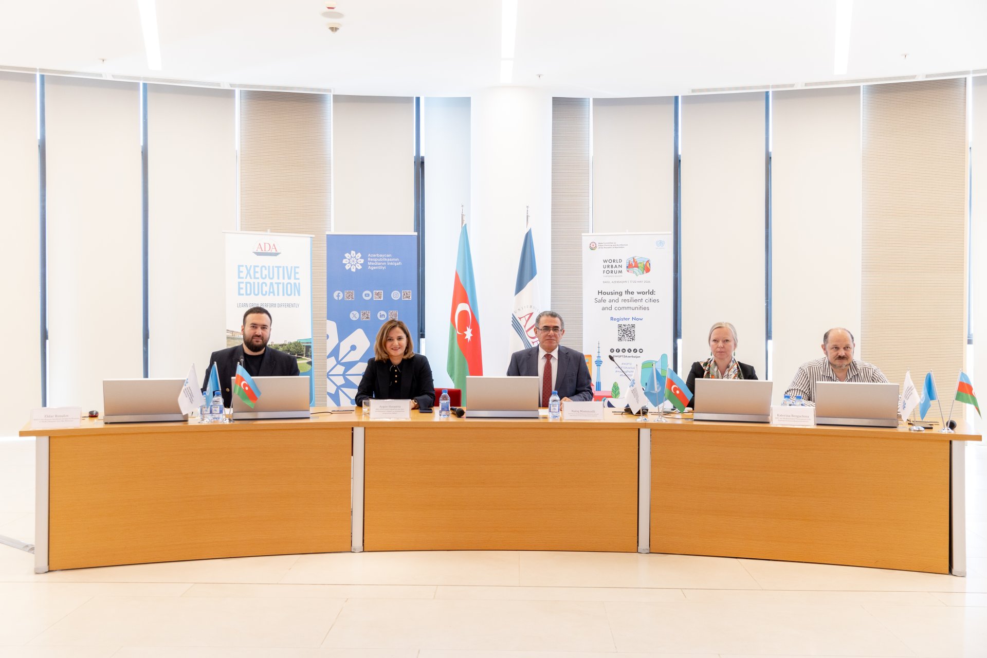 WUF13 çərçivəsində media nümayəndələri üçün növbəti məlumatlandırma sessiyası keçirilib - FOTO