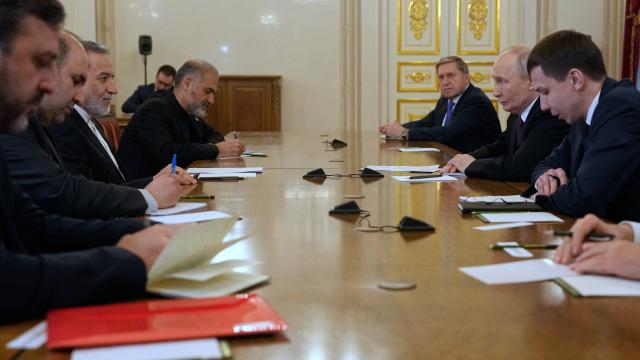Əraqçi ilə Putinin görüşü baş tutub