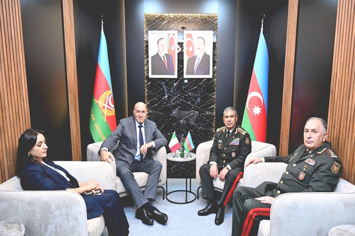 Zakir Həsənov italiyalı həmkarı ilə görüşüb 