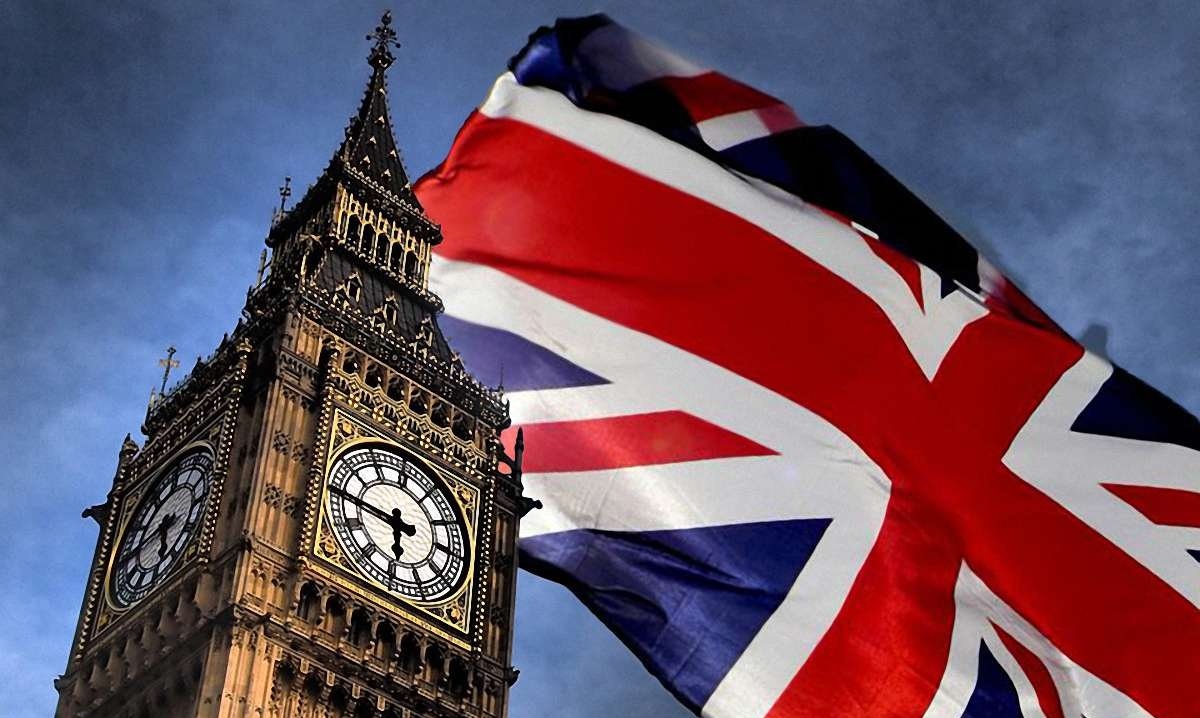 London rusiyalı diplomatın akkreditasiyasını ləğv etdi