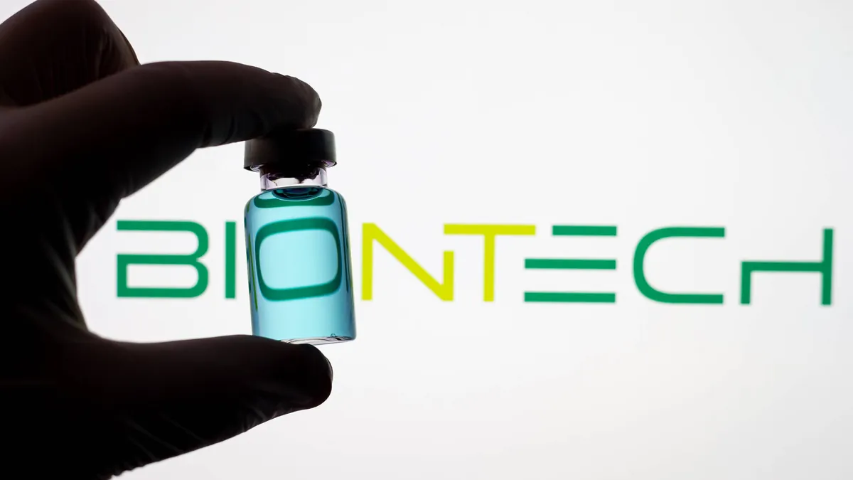 "BioNTech" COVID-19 dərmanının istehsalını dayandırır, zavodlarını bağlayır