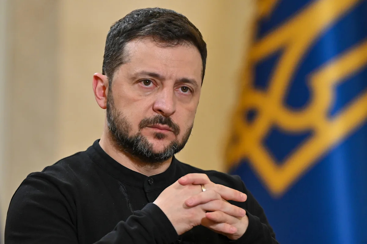 Zelenski üçgünlük atəşkəsi təsdiqlədi
