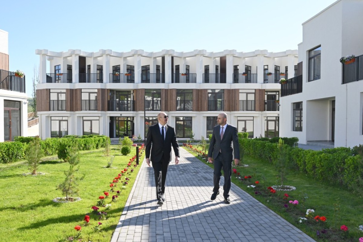 İlham Əliyev Zəngilan şəhərində inşa olunmuş ilk yaşayış kompleksinin açılışında iştirak edib - FOTO