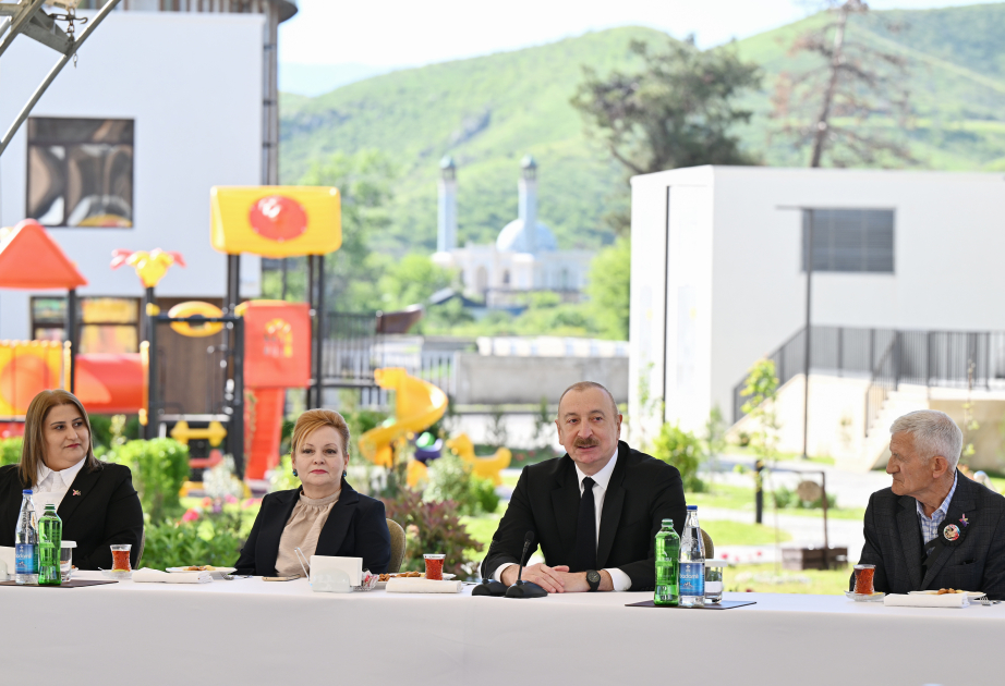 Prezident: Ulu Öndərin Azərbaycan tarixində həlledici rolu bizim yaddaşımızdan heç vaxt silinməyəcək