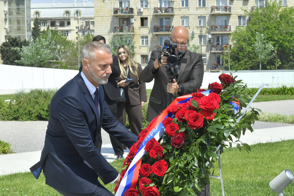 Slovakiya Milli Şurasının sədri Zəfər parkını ziyarət edib