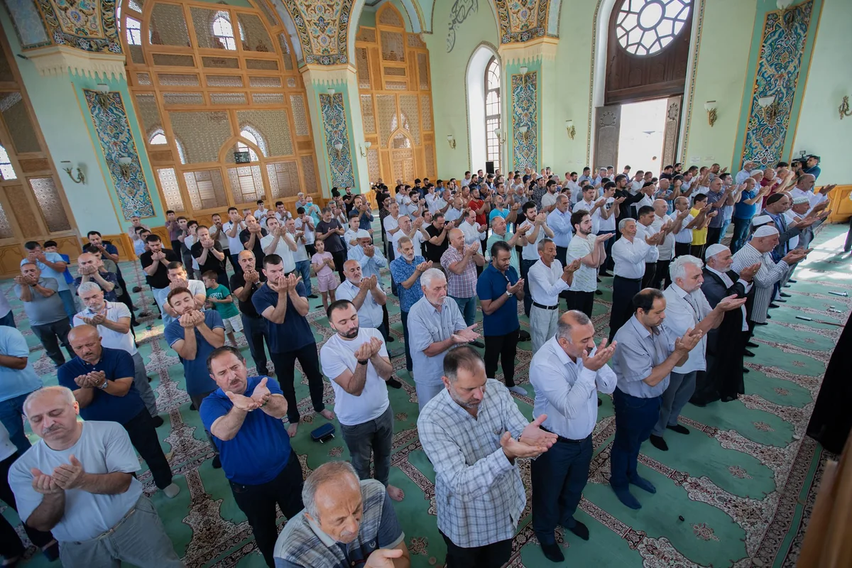 Bayram namazının vaxtı açıqlanıb