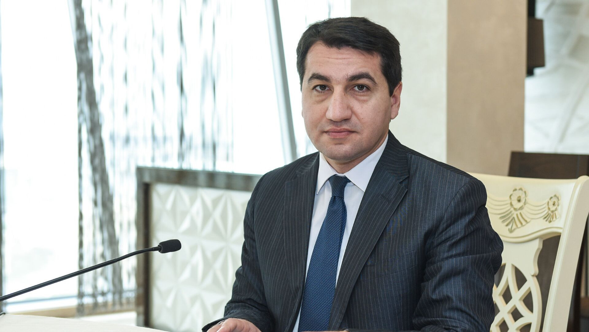 Hikmət Hacıyev: Azərbaycan WUF üçün ən uyğun məkanlardan biridir