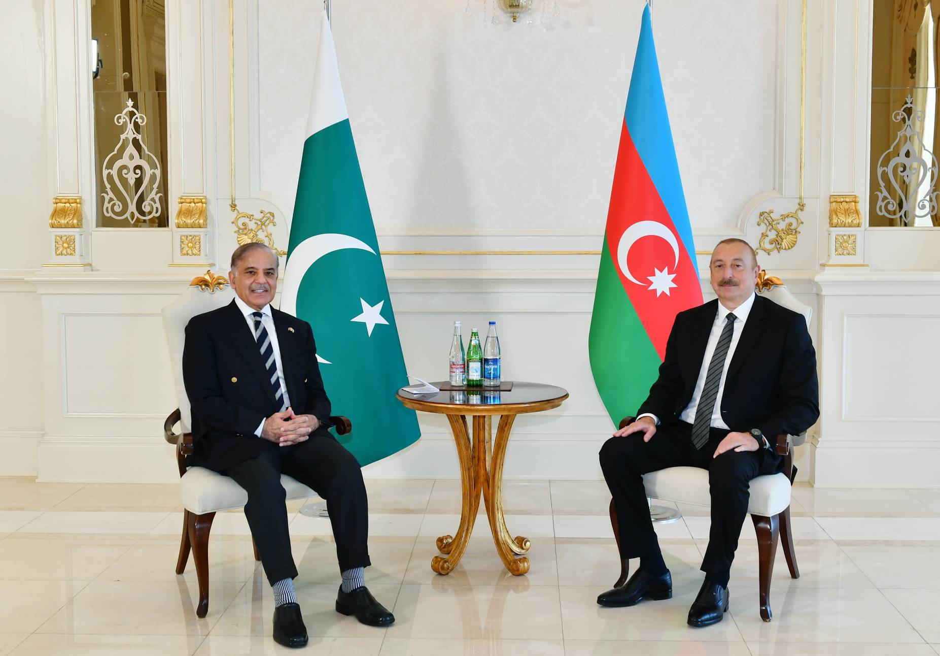 Şahbaz Şərif Azərbaycan Prezidentini təbrik edib