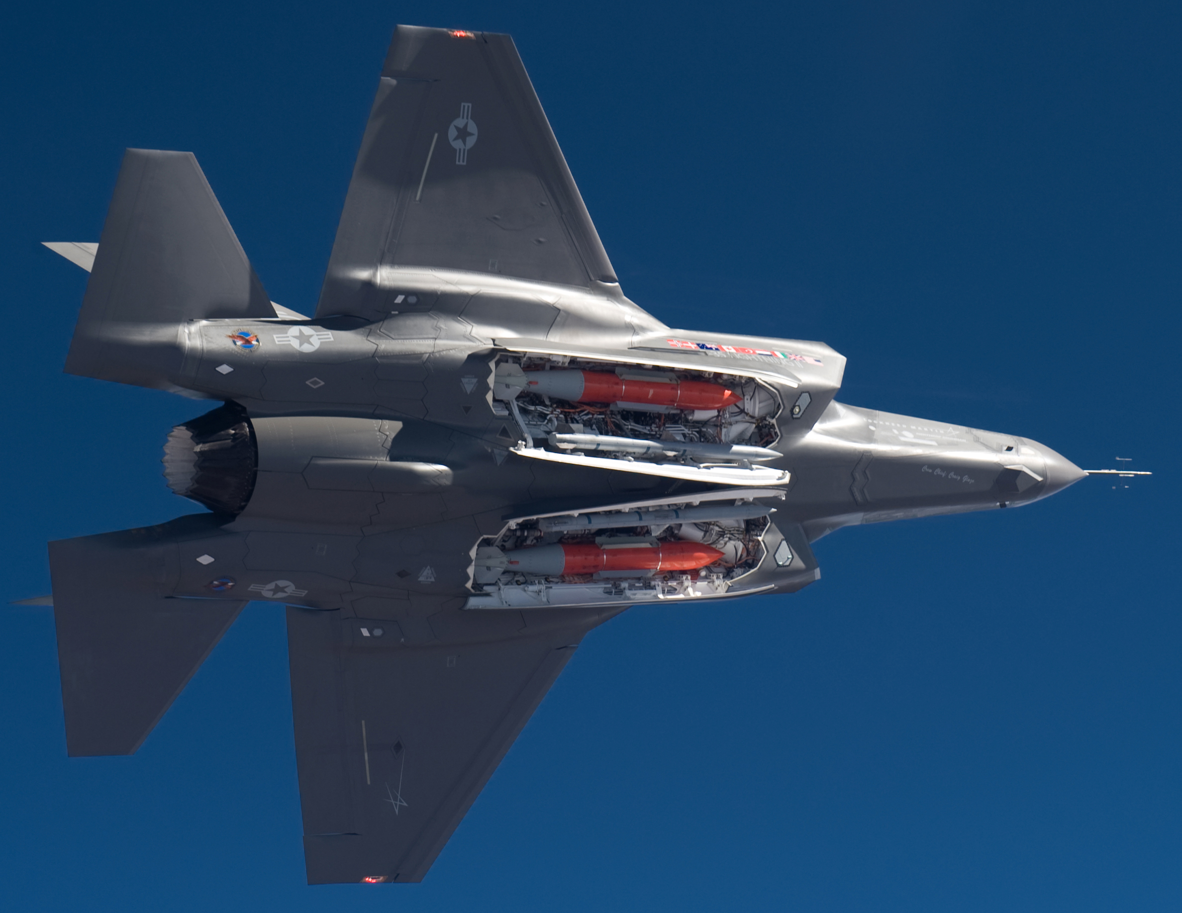 Polşa ABŞ-dən aldığı ilk F-35 qırıcılarını ölkəyə qəbul edib