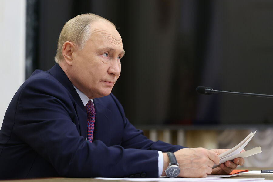 Putin Təhlükəsizlik Şurasının operativ iclasını keçirib