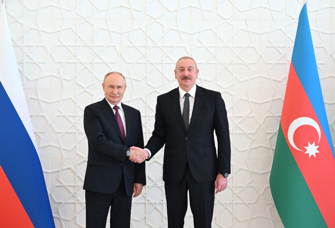 Putin Azərbaycan Prezidentini Müstəqillik Günü münasibətilə təbrik edib