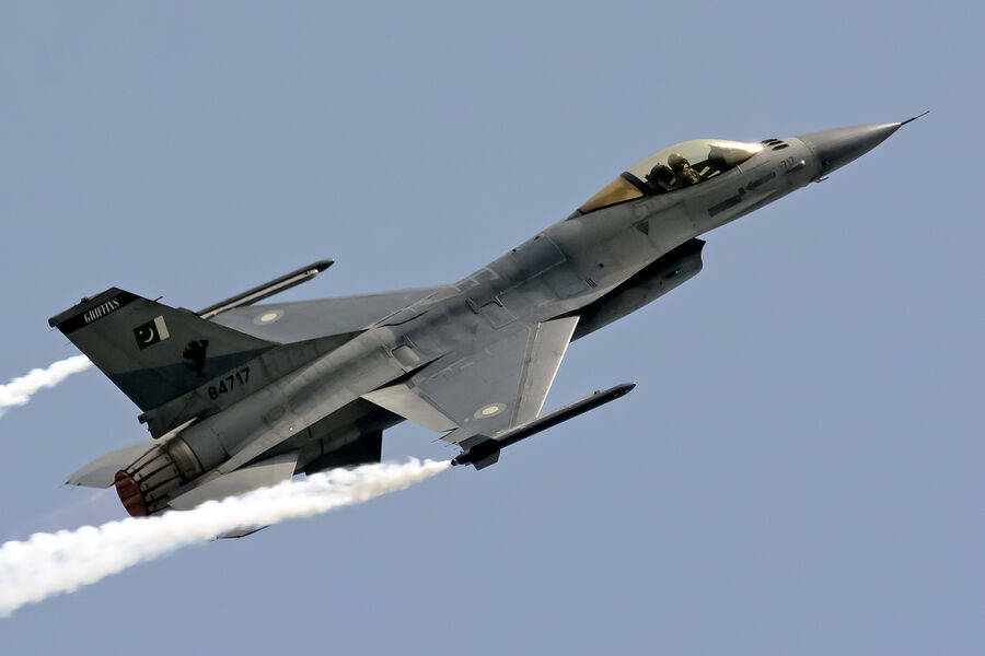 Yunanıstan hərbi hava qüvvələri Egey dənizi üzərində Türkiyənin F-16-larını müşayiət edib