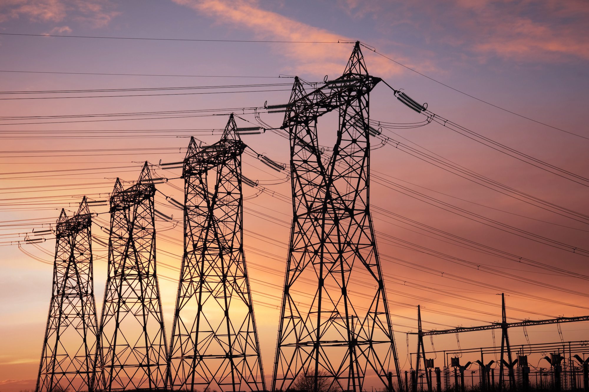 Azərbaycan Gürcüstandan elektrik enerjisi idxalını 15 dəfədən çox artırıb