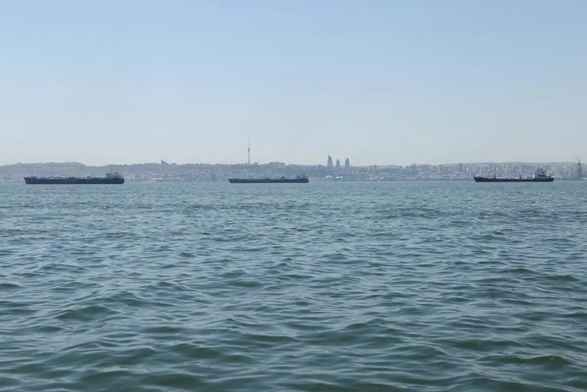 Küləkli hava şəraiti ilə bağlı gəmilərə xəbərdarlıq edilib