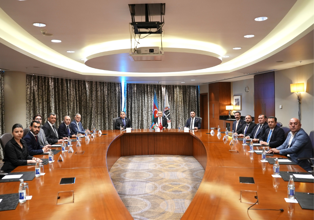 Vəkillər Kollegiyasının rəhbərliyi Türkiyənin Qars Barosu və Eskişehir Barosunun nümayəndə heyətləri ilə görüşüb - FOTO