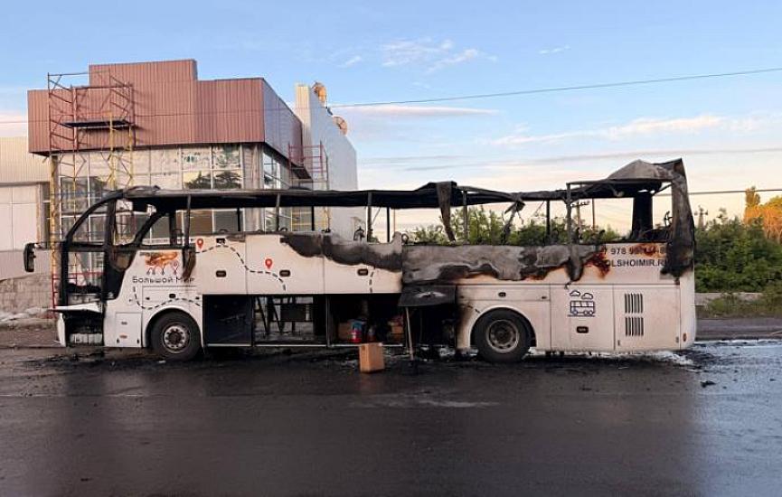 İraqda sərnişin avtobusu qəzaya uğrayaraq yanıb, azı 25 nəfər həlak olub