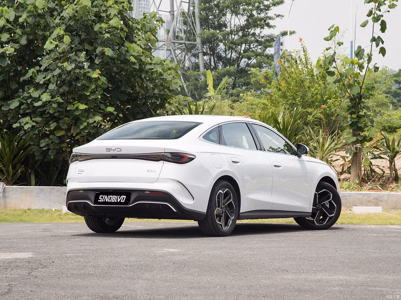 ABŞ "BYD" və "Alibaba"nı qara siyahıya saldı