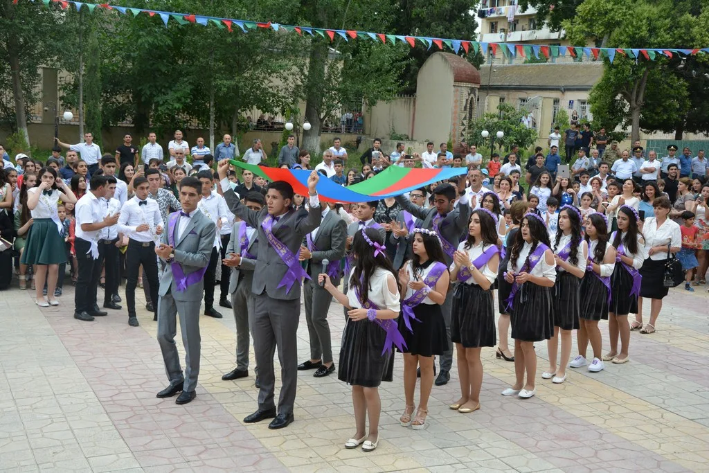 Bu il Bakıda XII sinfi bitirənlərin sayı açıqlandı