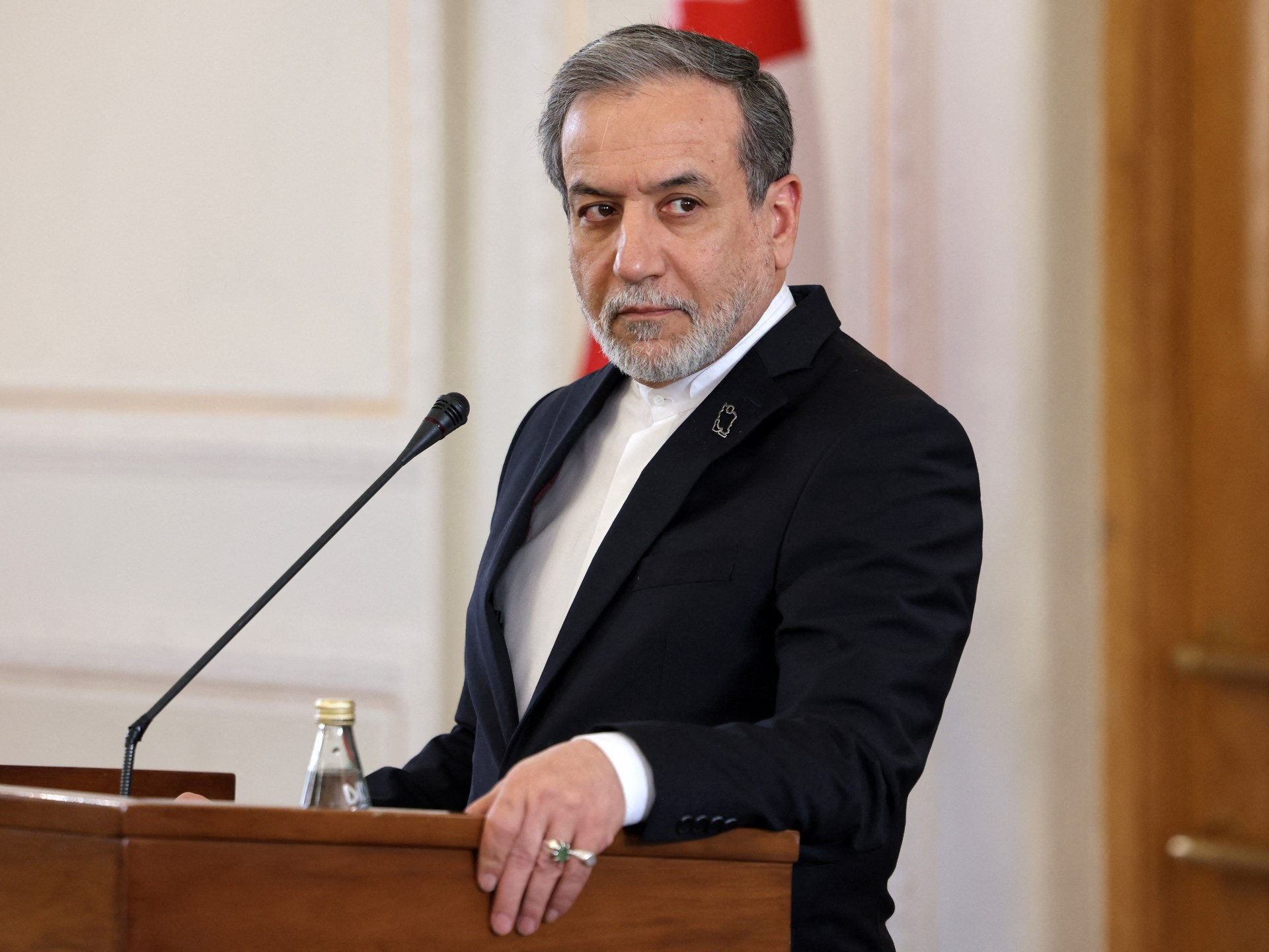 Əraqçi xarici qüvvələri İran yaxınlığındakı bölgələri tərk etməyə çağırdı