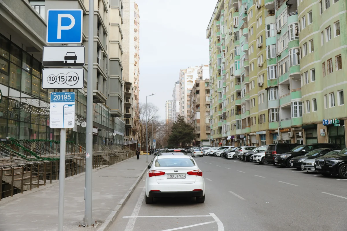 Dövlət qurumları üçün xidməti parklanma yerlərinin siyahısı və ünvanları təsdiqlənib