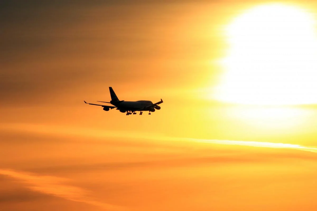 Yaxın Şərq müharibəsi aviasiya sənayesinə 100 milyard dollara başa gələ bilər