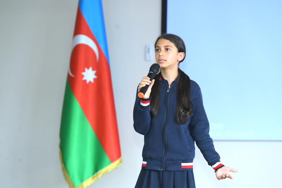 Xankəndidə AZƏRTAC-ın Uşaq Bilik Portalının təqdimatı olub - FOTO - Foto 5